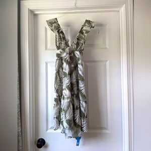 NWT Green and white Sundress